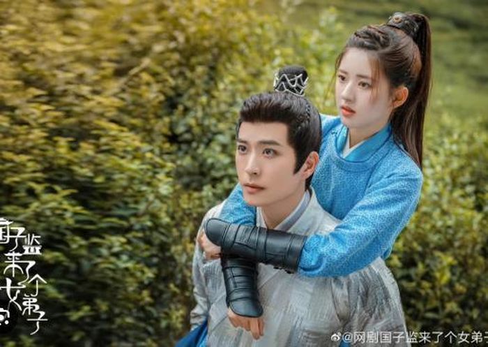Tang Kỳ trở thành nữ đệ tử đầu tiên của Quốc Tử Giám và nhiều lần cải trang thành nam để thuận tiện học tập cũng như điều tra các vụ việc bí ẩn. Bộ phim ghi điểm nhờ màu sắc trẻ trung, hài hước cùng chuyện tình ngọt ngào giữa Tang Kỳ và Yến Vân Chi.