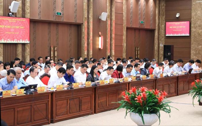 Các đại biểu tham dự Hội nghị lần thứ sáu Ban Chấp hành Đảng bộ thành phố Hà Nội. Ảnh: Thành Thái