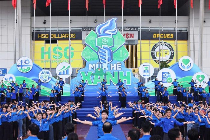 Chiến dịch tổ chức với mục đích phát huy tinh thần xung kích, tình nguyện của hội viên, sinh viên trong việc tham gia phát triển kinh tế - xã hội. Ảnh: Đức Vũ