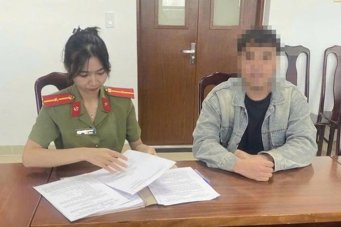 Chủ tài khoản Facebook “Bin Síp Bơ Huế”, TikTok “Bin síp bơ nước Huế” làm việc tại cơ quan Công an thành phố Huế. Ảnh: H. Nhung