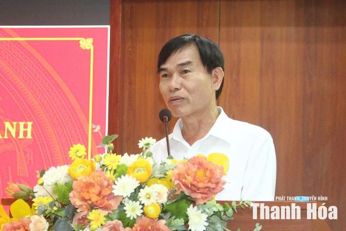 Đại biểu tham luận tại hội nghị.