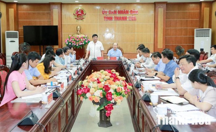 Thứ trưởng Bộ Dân tộc và Tôn giáo Y Thông phát biểu kết luận buổi làm việc.