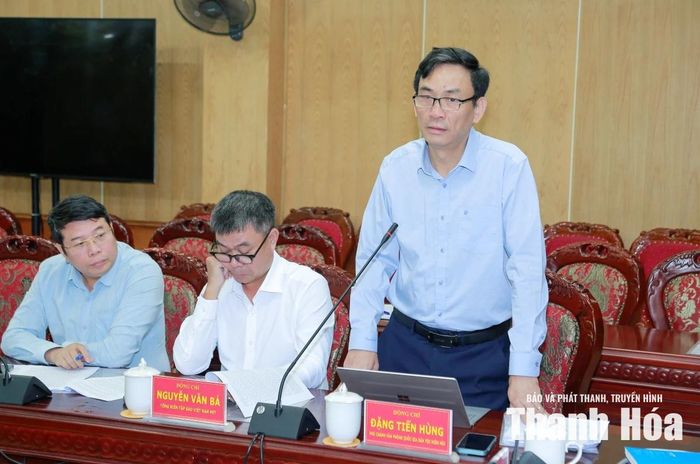 Thành viên đoàn công tác phát biểu tại buổi làm việc.