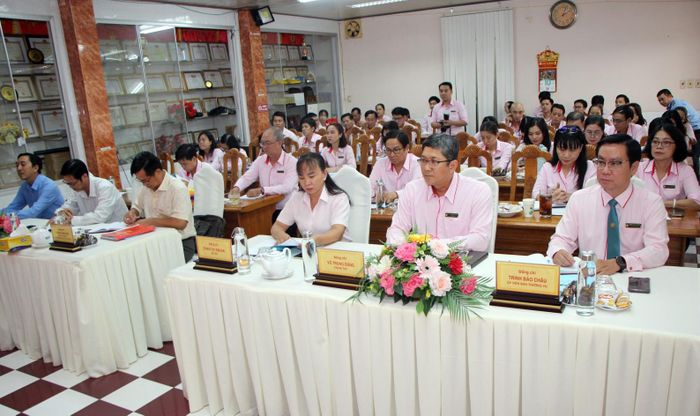 Đại biểu tham dự hội nghị.