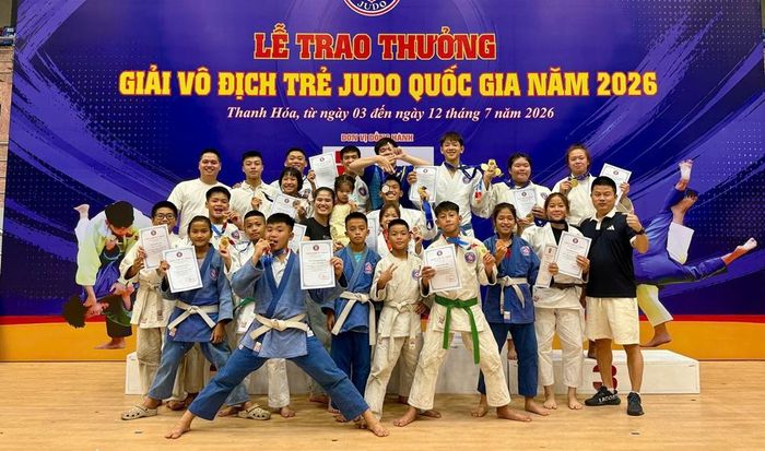  Đoàn Bắc Ninh tham dự giải. 
