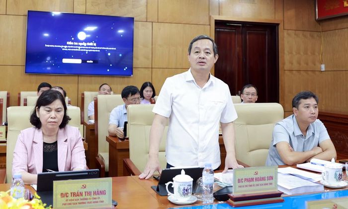 Phó Bí thư Tỉnh ủy, Chủ tịch UBND tỉnh Phạm Hoàng Sơn phát biểu.