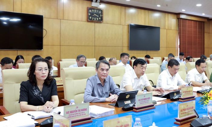 Các đại biểu dự hội nghị.