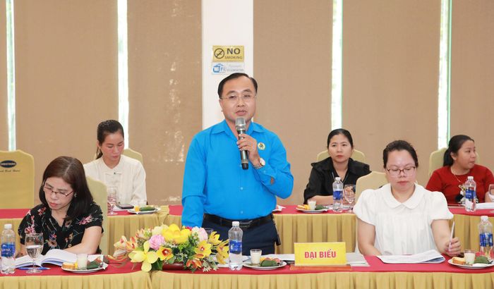 Các đại biểu trao đổi tại hội thảo. Ảnh: ĐẮC MẠNH
