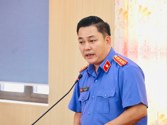 Đại diện lãnh đạo Viện Kiểm sát nhân dân Khu vực 10 phát biểu tại buổi làm việc. Ảnh: QUỐC TUẤN