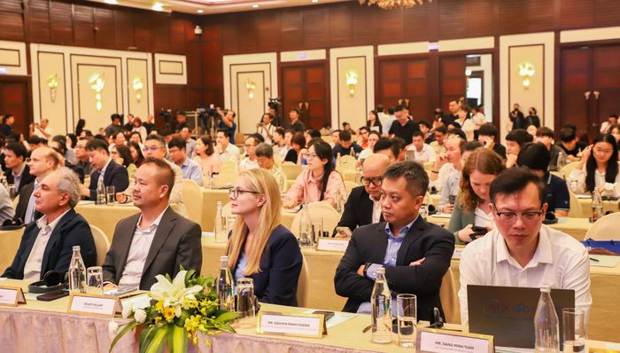 Đại biểu trong nước và quốc tế tham dự hội thảo. Ảnh: NGỌC PHÚ