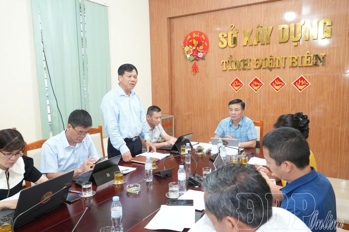 Ông Bùi Đức Giang, Chủ tịch Hiệp hội Doanh nghiệp tỉnh tham gia ý kiến tại hội nghị.