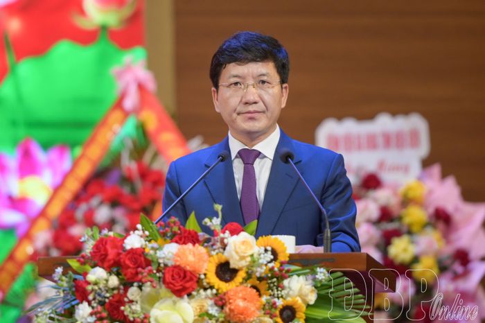Đồng chí Mùa A Vảng, Ủy viên dự khuyết Ban Chấp hành Trung ương Đảng, Phó Bí thư Tỉnh ủy, Chủ tịch Ủy ban MTTQ Việt Nam tỉnh phát biểu tại Đại hội.