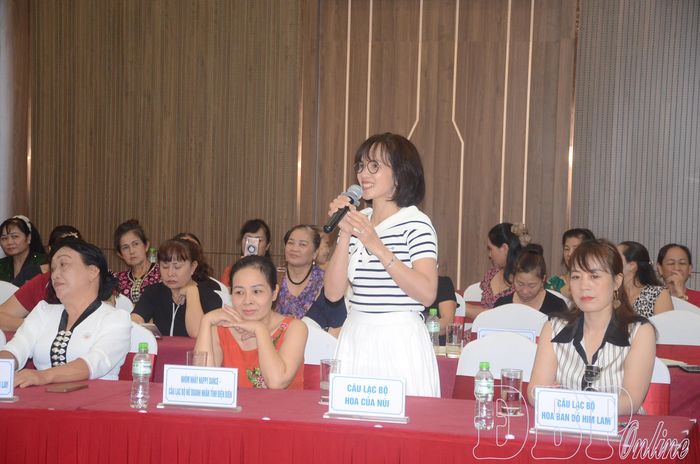 Đại biểu tham gia ý kiến tại Hội nghị.