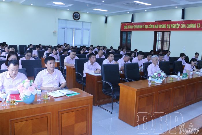 Đại biểu dự hội nghị.