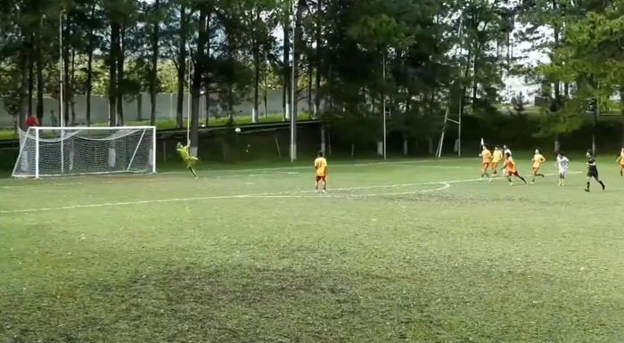 Lê Công Hiếu lập công, ấn định chiến thắng 2-1 cho U.17 Đồng Nai. Ảnh chụp màn hình