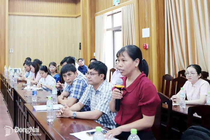 Đại diện địa phương kiến nghị tháo gỡ khó khăn trong xây dựng mã vùng trồng xuất khẩu. Ảnh: B.Nguyên