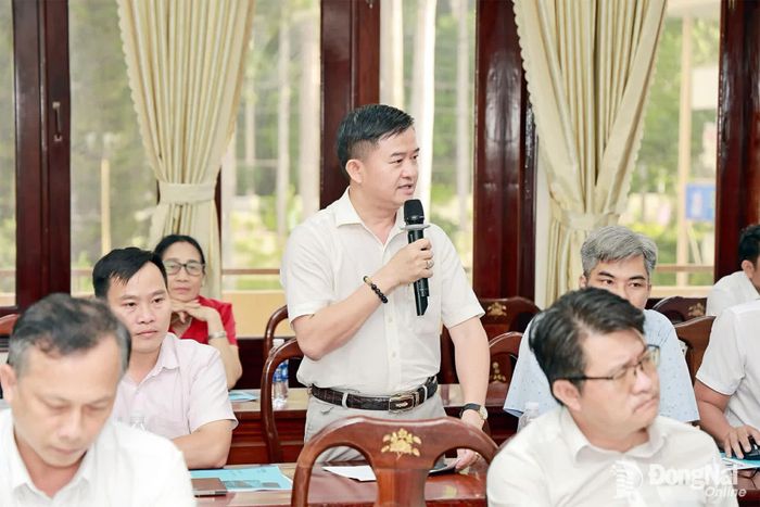 Đại biểu nêu ý kiến tại hội thảo. Ảnh: Thanh Toàn