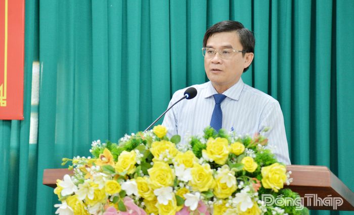 Đồng chí Nguyễn Văn Mười phát biểu tại hội nghị.