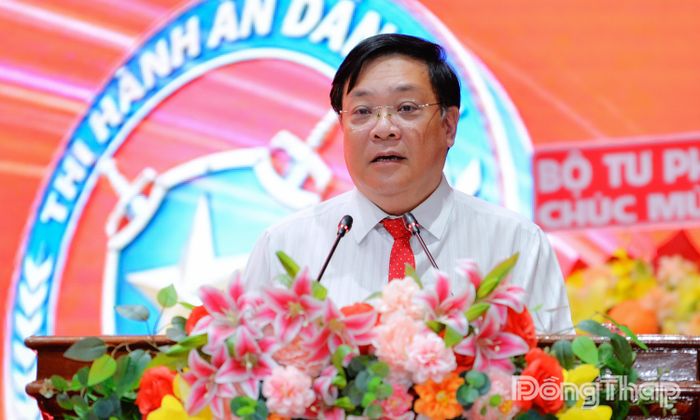 Đồng chí Phạm Thành Ngại, Phó Bí thư Tỉnh ủy, Chủ tịch UBND tỉnh, Trưởng Ban Chỉ đạo Thi hành án tỉnh phát biểu tại buổi họp mặt.