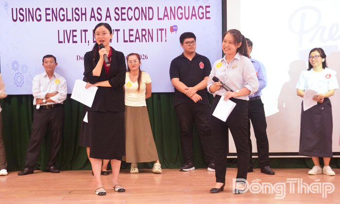 Công chức, viên chức và người lao động tham gia các hoạt động giao tiếp tại Câu lạc bộ Tiếng Anh quý II năm 2026.