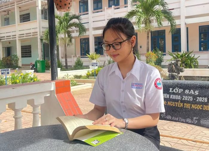  Nguyễn Thị Minh Hằng giữ vững phong độ học tập nhờ sự kỷ luật. Ảnh: H.Đ 