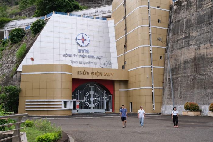 Trong 6 tháng năm 2026, thủy điện Ia Ly đón trên 9.200 lượt khách đến tham quan. Ảnh: Hoàng Ngọc 