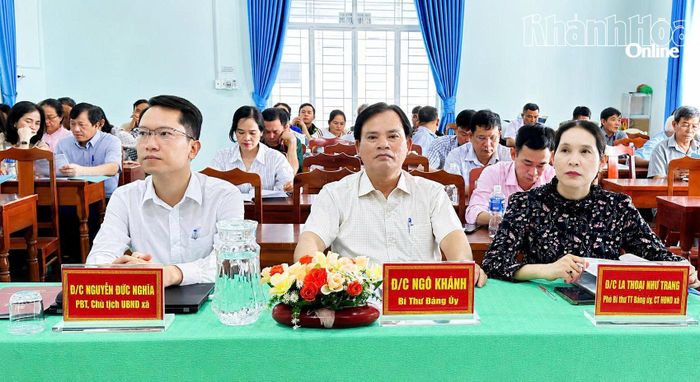 Các đại biểu dự lễ ra mắt.
