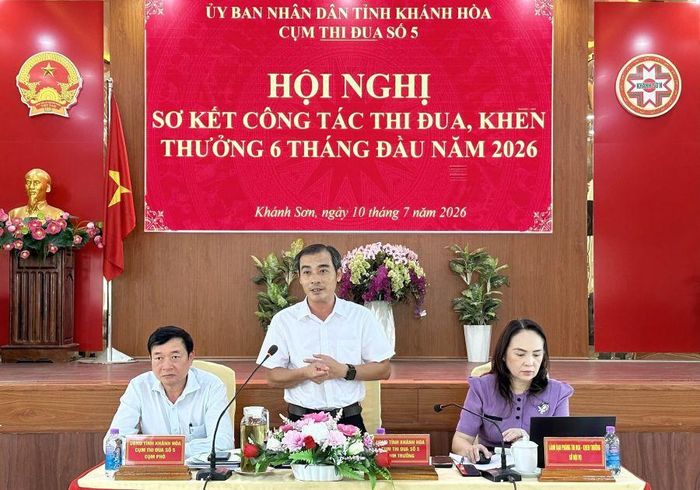 Đại diện xã Cam Lâm - đơn vị cụm trưởng phát biểu tại hội nghị.