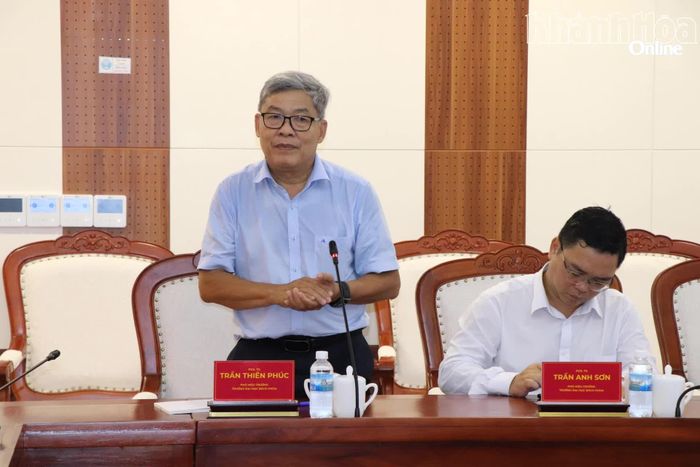 Đại diện Trường Đại học Bách khoa phát biểu tại buổi làm việc.