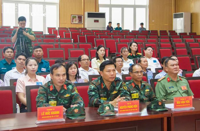 Lãnh đạo lực lượng vũ trang tỉnh tham dự lễ khai mạc diễn tập.