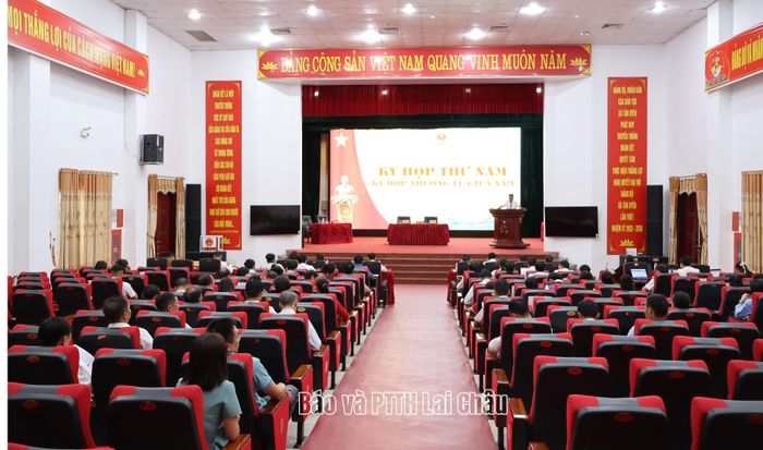 Quang cảnh kỳ họp.