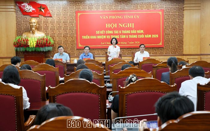 Quang cảnh hội nghị. 