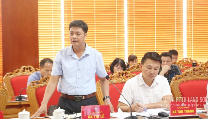 Lãnh đạo xã Tri Lễ phát biểu tại cuộc họp