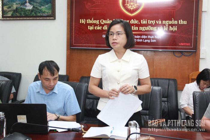Lãnh đạo xã Đồng Đăng phát biểu tại cuộc họp
