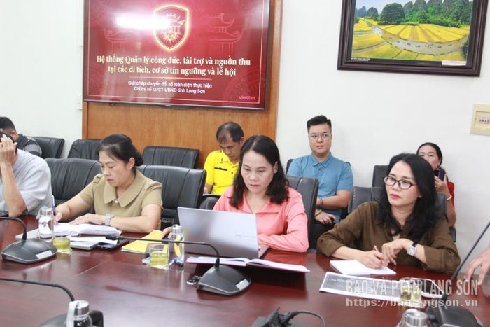 Đại biểu tham gia cuộc họp