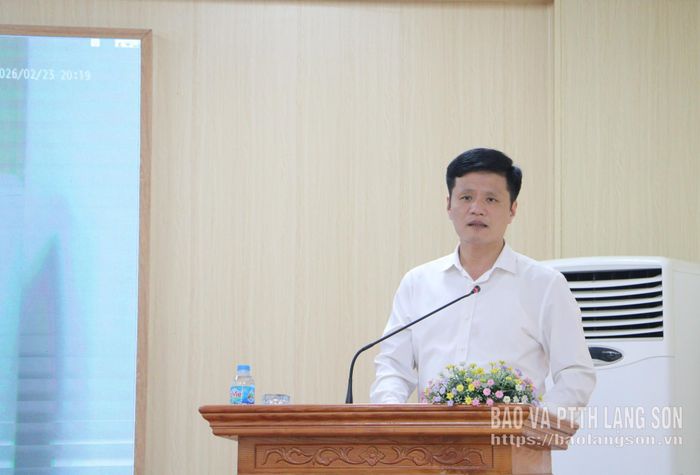 Lãnh đạo Đảng ủy UBND tỉnh phát biểu tại hội nghị