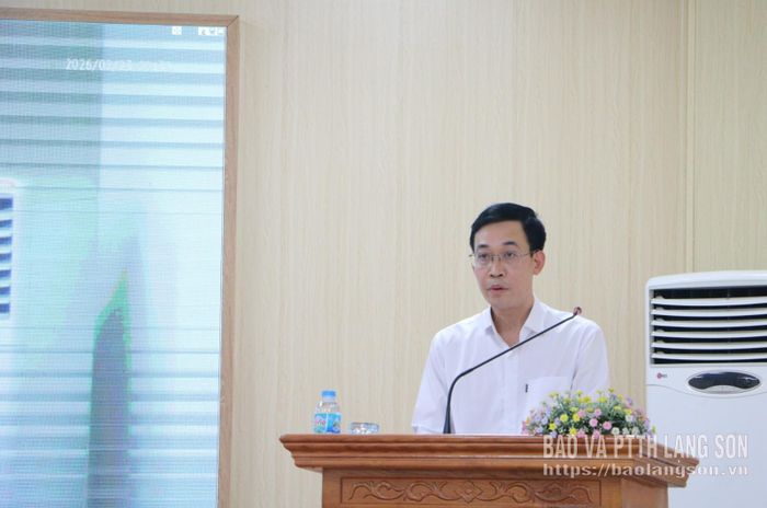 Lãnh đạo Đảng ủy phường Lương Văn Tri phát biểu tại hội nghị