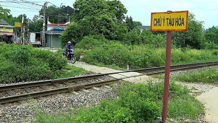 Biển cảnh báo được lắp đặt tại các vị trí dễ quan sát.