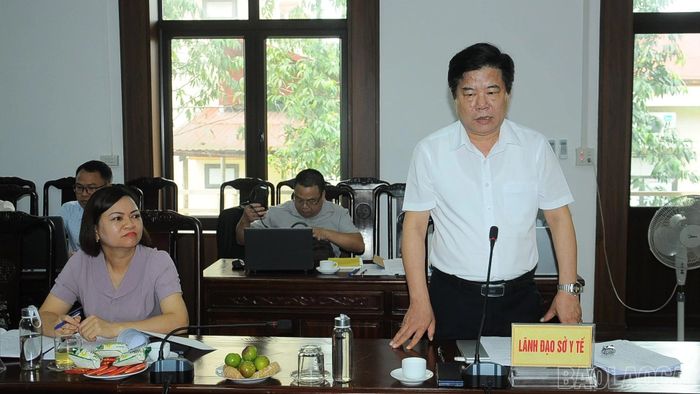 Đại biểu tham gia góp ý vào dự thảo chính sách.