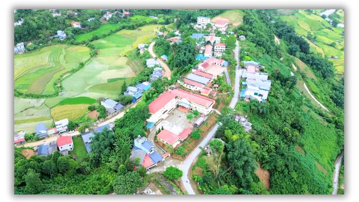 Đội ngũ cán bộ, công chức, viên chức cơ sở từng bước nắm bắt nhiệm vụ, hoàn thành tốt nhiệm vụ chính trị được giao, góp phần xây dựng cuộc sống ấm no tại địa phương.
