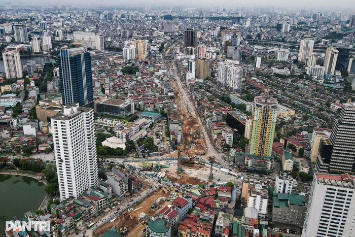 Toàn cảnh tuyến đường Vành đai 1 đoạn Hoàng Cầu - Voi Phục khi nhìn từ trên cao. Ảnh: Dân Trí