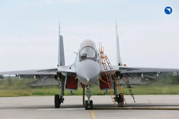 Tiêm kích Su-30SM2 của Nga trong đợt bàn giao tháng 7.