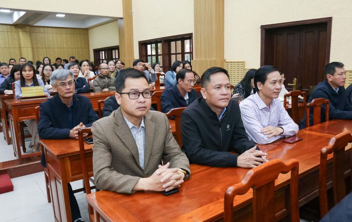 Các đại biểu tham dự hội nghị tại Hội trường Tỉnh ủy