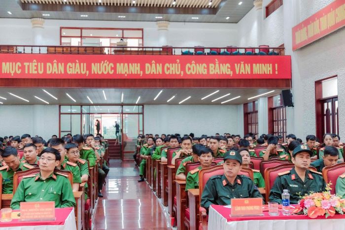 Các đại biểu tham dự lễ