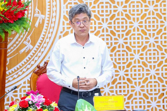 Phó Chủ tịch UBND tỉnh Nguyễn Minh phát biểu tại buổi làm việc
