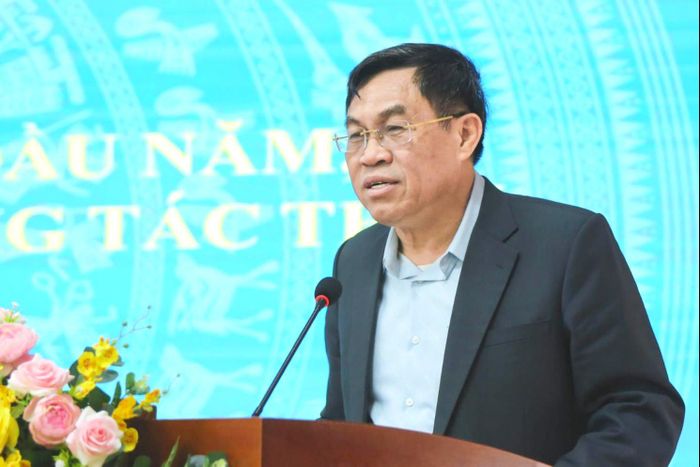 Tỉnh ủy viên, Phó Chủ tịch UBND tỉnh Võ Ngọc Hiệp yêu cầu ngành thuế tỉnh kịp thời tham mưu UBND tỉnh nhiều giải pháp tăng thu hiệu quả