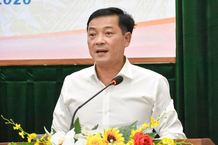 Phó Chủ tịch Thường trực UBND tỉnh Lê Trọng Yên đề nghị các sở, ngành, địa phương, chủ đầu tư quyết tâm cao phấn đấu hoàn thành mục tiêu giải ngân theo kế hoạch năm 2026