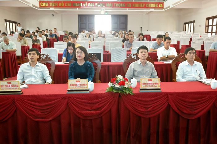 Các đại biểu tham dự hội nghị