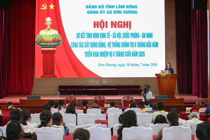 Quang cảnh hội nghị