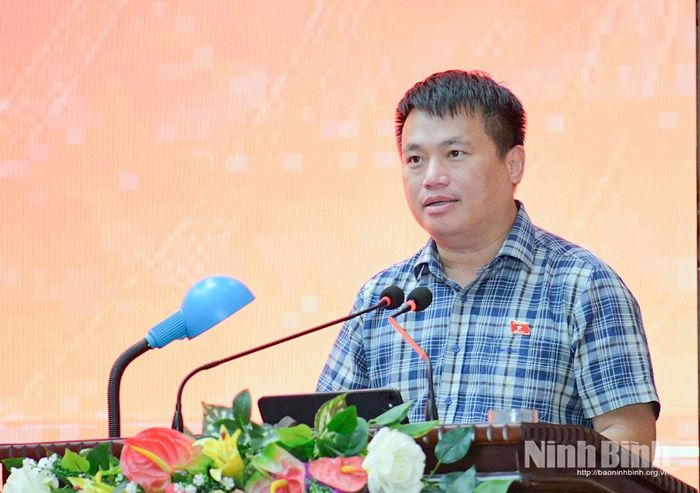 Đồng chí Đặng Ngọc Huy, Phó Chủ nhiệm Ủy ban Công tác đại biểu của Quốc hội phát biểu chỉ đạo hội nghị.